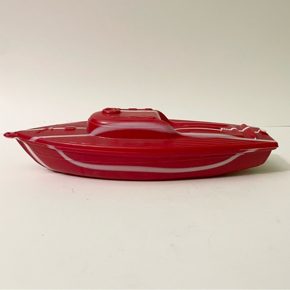 Vintage Reliable Toys Red Plastic Boat - Picture 2 of 10